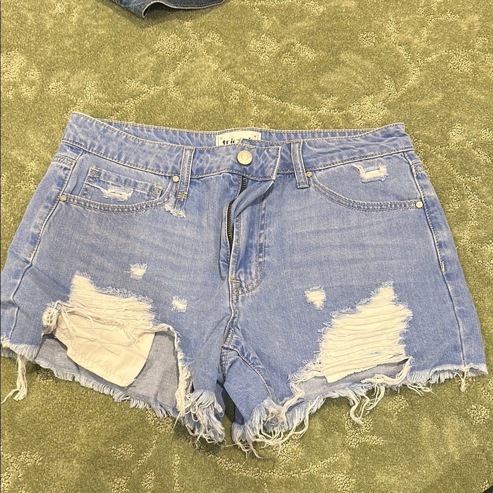 Frayed Denim Shorts - Light Blue